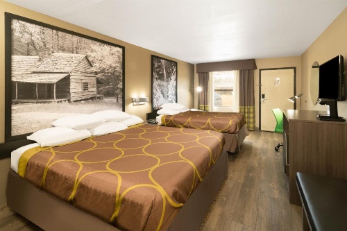 Super 8 by Wyndham Cleveland image 24