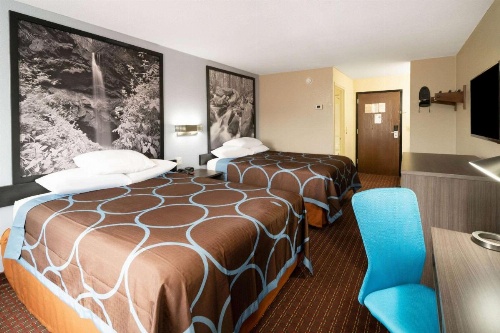 Super 8 by Wyndham Cleveland image 44